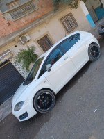 voitures-seat-leon-2010-fr-sidi-bel-abbes-algerie