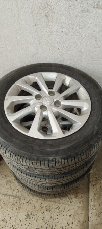 pneus-jantes-alliage-hyundai-accent-avec-bridgestone-18565-r15-bordj-el-kiffan-alger-algerie