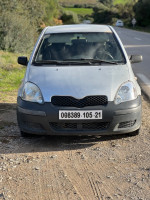 سيارة-صغيرة-toyota-yaris-2005-سكيكدة-الجزائر