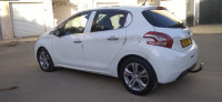 voitures-peugeot-208-2014-allure-sidi-bel-abbes-algerie