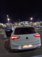 voitures-volkswagen-golf-8-2021-active-150cv-mode-sport-mostaganem-algerie