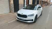 voitures-skoda-fabia-2022-style-avec-toit-panoramique-said-hamdine-alger-algerie