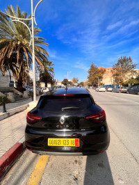 voitures-renault-clio-5-2023-evolution-jijel-algerie