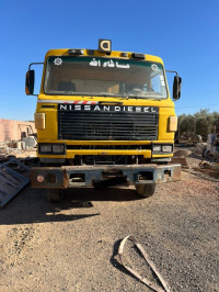 camion-nissan-1991-barika-batna-algerie