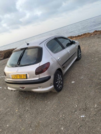 voitures-peugeot-206-2006-alger-centre-algerie