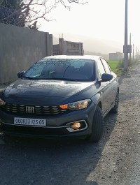 سيارات-fiat-tipo-sedan-2023-life-باتنة-الجزائر