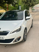 voitures-peugeot-208-2015-allure-heliopolis-guelma-algerie