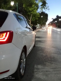 voitures-seat-ibiza-2012-fully-tlemcen-algerie