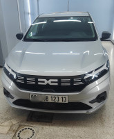 voitures-dacia-sandero-2023-essentiel-nedroma-tlemcen-algerie