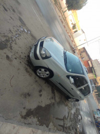 voitures-renault-clio-2-2003-chlef-algerie