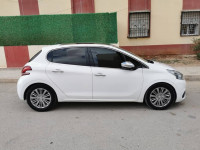 voitures-peugeot-208-2020-allure-facelift-jijel-algerie