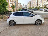 voitures-peugeot-208-2017-allure-facelift-constantine-algerie