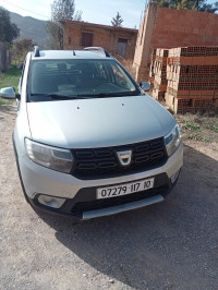 voitures-dacia-sandero-2017-stepway-sour-el-ghouzlane-bouira-algerie