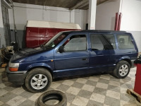 voitures-chrysler-voyager-2-1995-tiaret-algerie