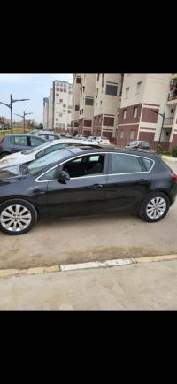 سيارات-opel-astra-2011-بوزريعة-الجزائر