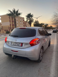 voitures-peugeot-208-2012-active-djelfa-algerie