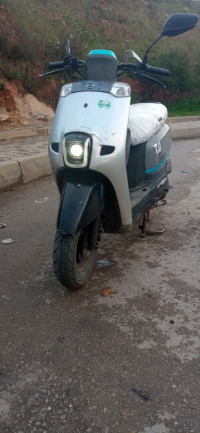 motos-et-scooters-estate-vms-zeralda-alger-algerie