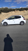 voitures-peugeot-208-2018-allure-facelift-batna-algerie