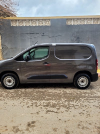 voitures-fiat-doblo-italie-2024-medea-algerie