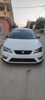 moyenne-berline-seat-leon-2016-fr15-guelma-algerie