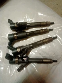4 injecteurs la casse France 1.9 dci 130ch