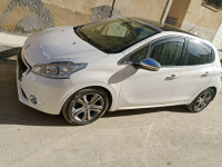 voitures-peugeot-208-2014-allure-kolea-tipaza-algerie