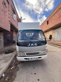 شاحنة-jac-jac1040-2015-شلالة-العذاورة-المدية-الجزائر