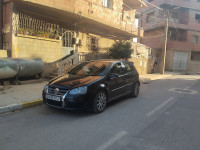 voitures-volkswagen-golf-5-2007-r32-skikda-algerie