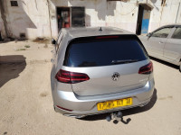 voitures-volkswagen-golf-7-2017-carat-skikda-algerie