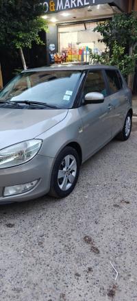 سيارات-skoda-fabia-2014-fresh-بومرداس-الجزائر