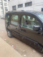 voitures-renault-kangoo-2011-grand-confort-alger-centre-algerie