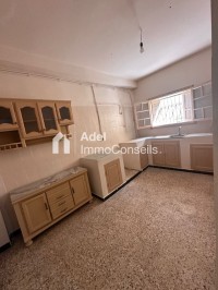 شقة-كراء-طابق-فيلا-4-غرف-عنابة-الجزائر