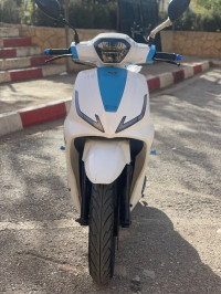 motos-et-scooters-vms-coral-2024-souidania-alger-algerie