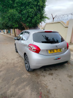 voitures-peugeot-208-2013-allure-mila-algerie