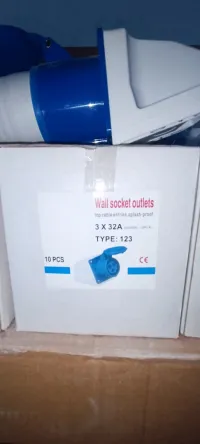 Prise force 3x32A 220v