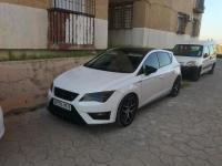 moyenne-berline-seat-leon-2016-fr15-bab-ezzouar-alger-algerie