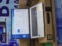 ASUS VIVOBOOK 15 X1502V i5-13500H 16GO RAM 512SSD 15.6 FHD JAMAIS UTILISÉ SOUS EMBALLAGE