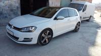 moyenne-berline-volkswagen-golf-7-2013-bleu-montion-constantine-algerie