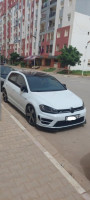 moyenne-berline-volkswagen-golf-7-2014-r-alger-centre-algerie