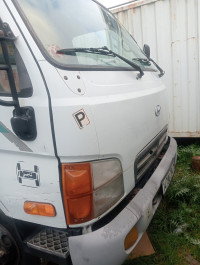 camion-hyundai-65-2004-draa-el-mizan-tizi-ouzou-algerie