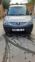 voitures-peugeot-partner-2011-origin-ain-hessania-guelma-algerie