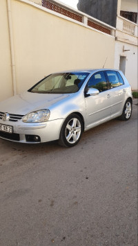 voitures-volkswagen-golf-5-2006-confort-oran-algerie