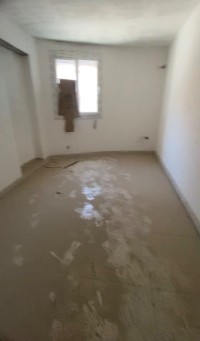 شقة-بيع-3-غرف-البويرة-الجزائر
