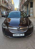 berline-opel-insignia-2015-constantine-algerie