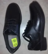 Chaussures en. vrais cuir