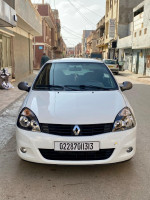 voitures-renault-clio-campus-2013-bye-tlemcen-algerie