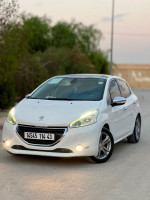 voitures-peugeot-208-2014-allure-telerghma-mila-algerie