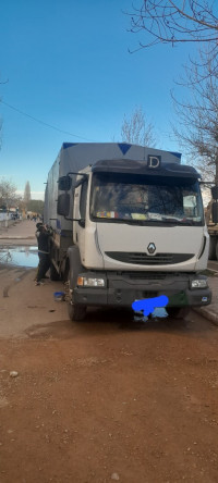 camion-midlom-renault-2010-oran-algerie