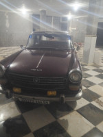 voitures-peugeot-404-1964-biskra-algerie