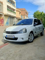 voitures-renault-clio-campus-2012-bye-bordj-el-kiffan-alger-algerie